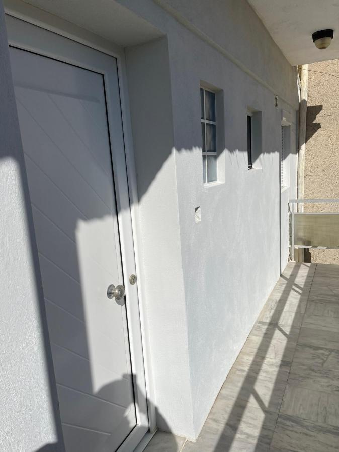 Adrianos House By The Sea Apartamento Nea Iraklitsa Exterior foto